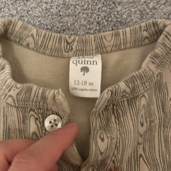 Kate Quinn wood print top blouse toddler 12-18 mo - Picture 2 of 3